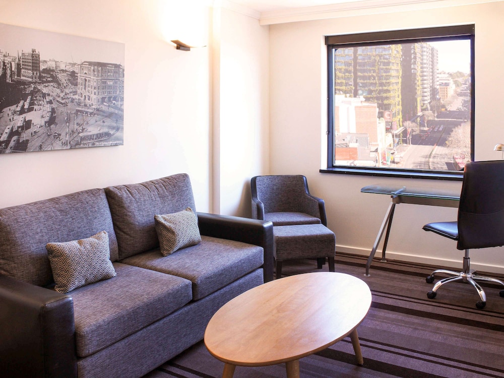 Mercure Sydney 41/67