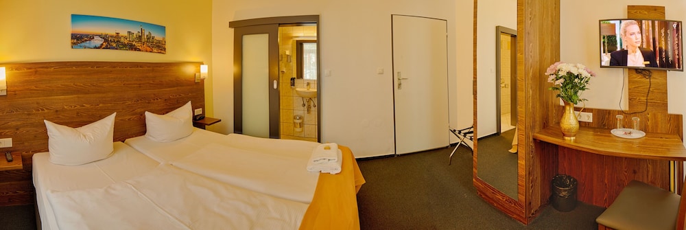 Hotel Little Paris 31/59