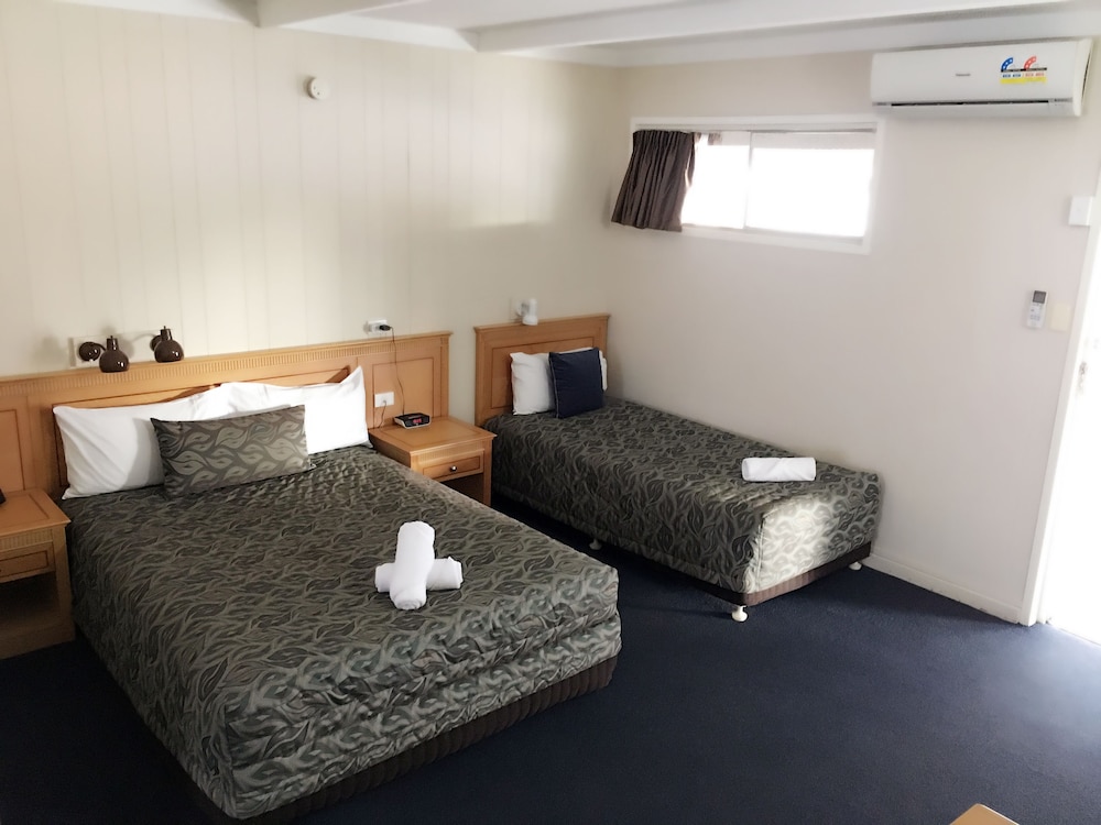 Apollo Motel Biloela 9/68