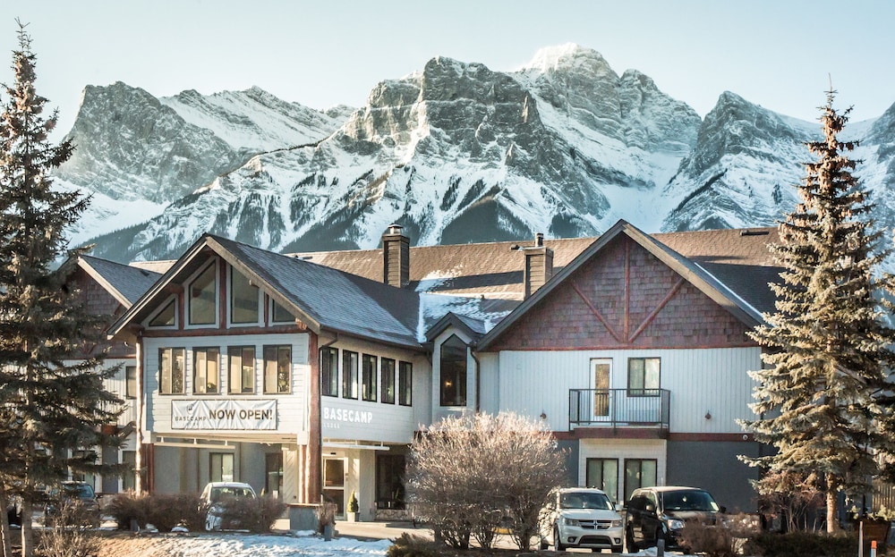 Basecamp Lodge Canmore 3/63