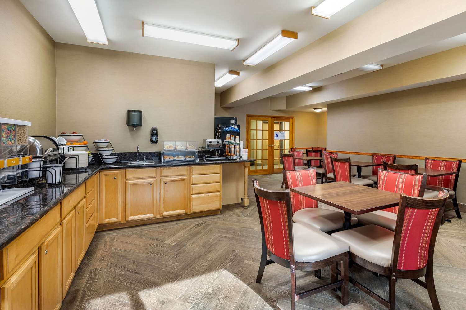 Comfort Inn & Suites Near Temecula Wine Country 29/30