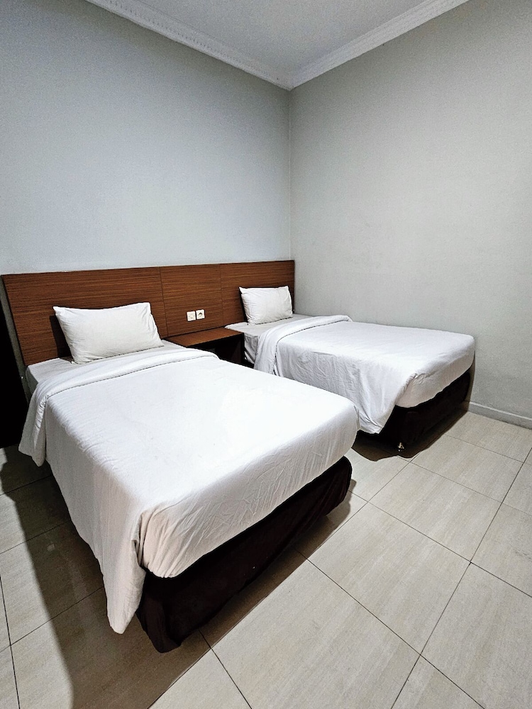 Airlangga Hotel 35/62