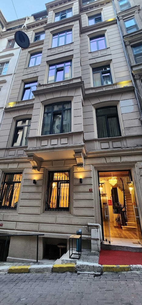Hotel Next2 3/65