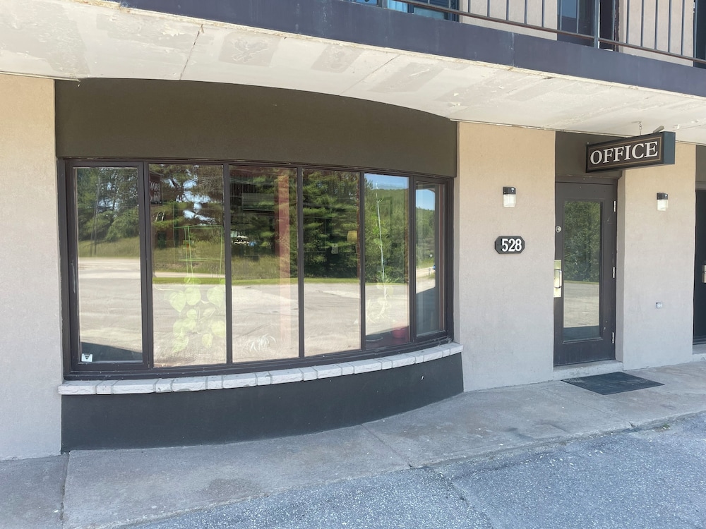 Bancroft Inn and Suites 5/39