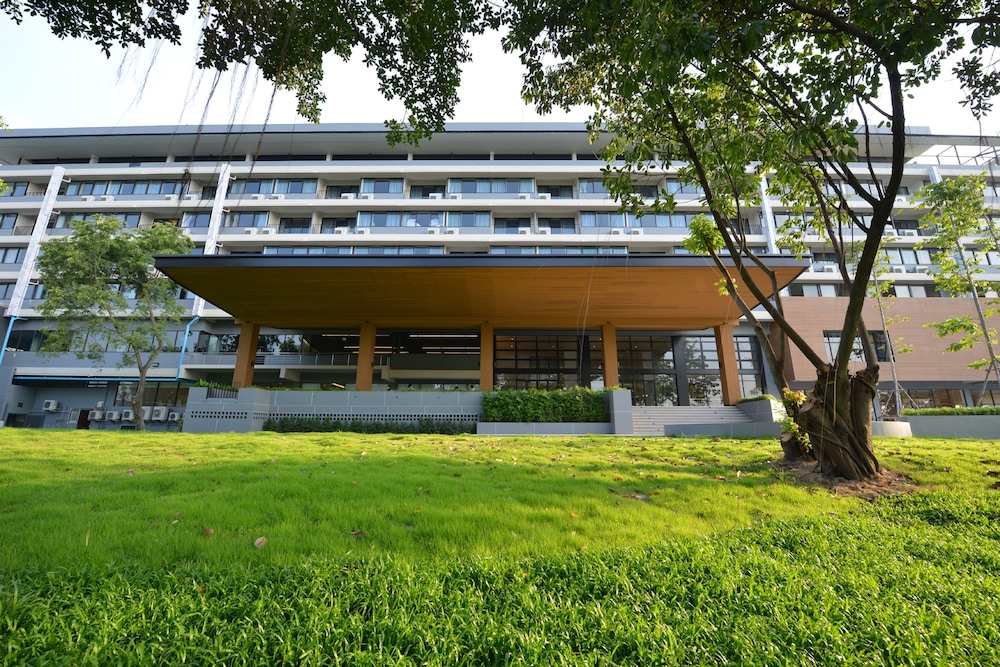 Tinidee Hotel Bangkok Golf Club in PATHUM THANI