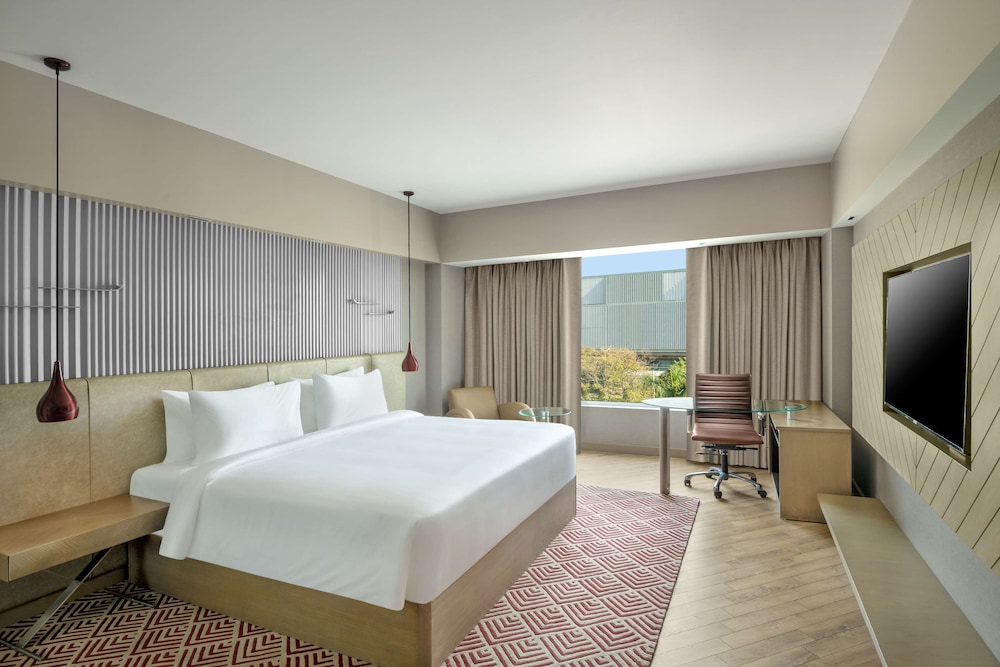 Radisson Hotel Sector 29 Gurugram 30/57