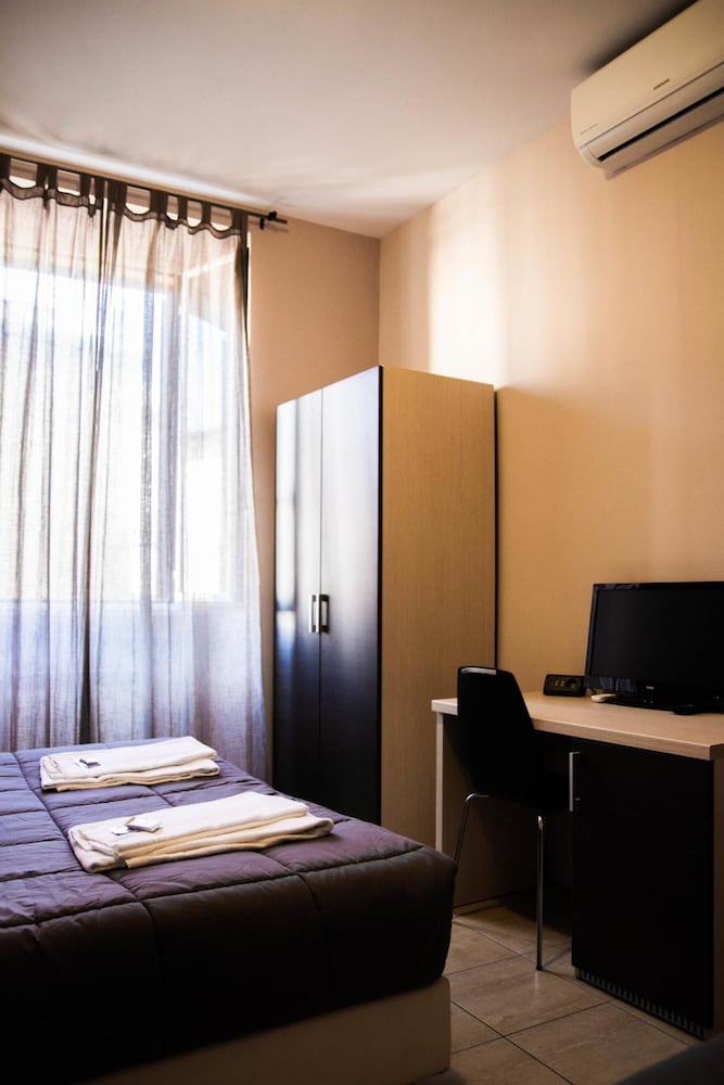 Mosaic Guest House 32/53