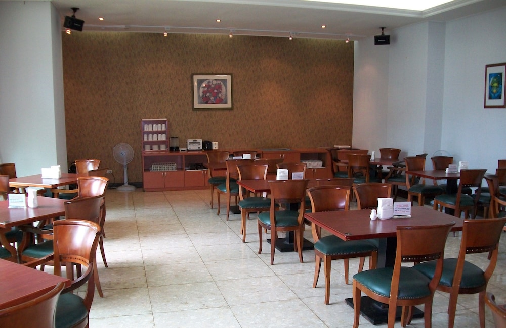 The Koos Hotel 38/49
