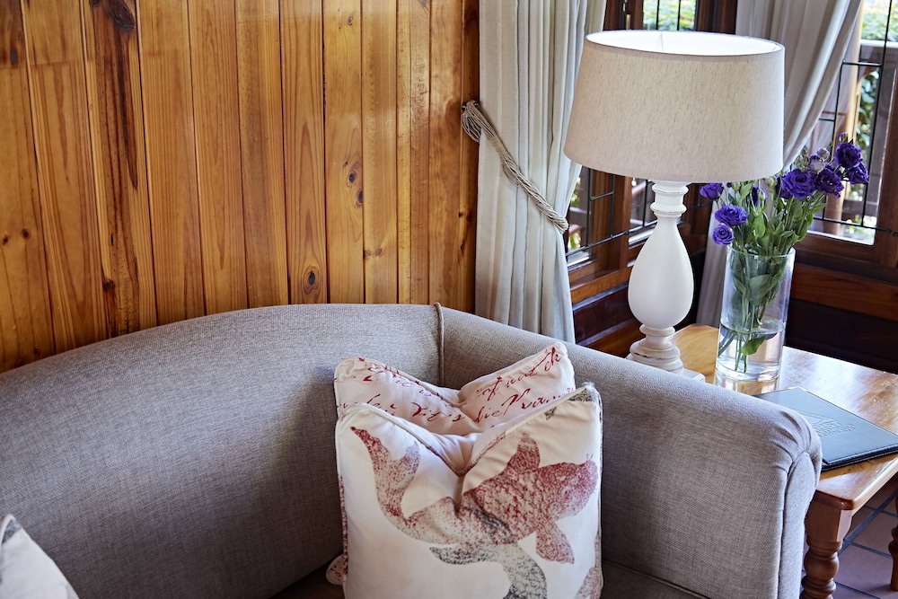 KNYSNA RIVER CLUB - KNYSNA 6/76