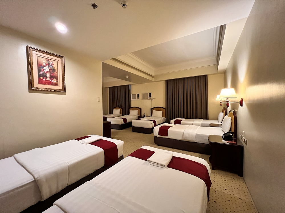 Sarrosa International Hotel And Residential Suites 12/50