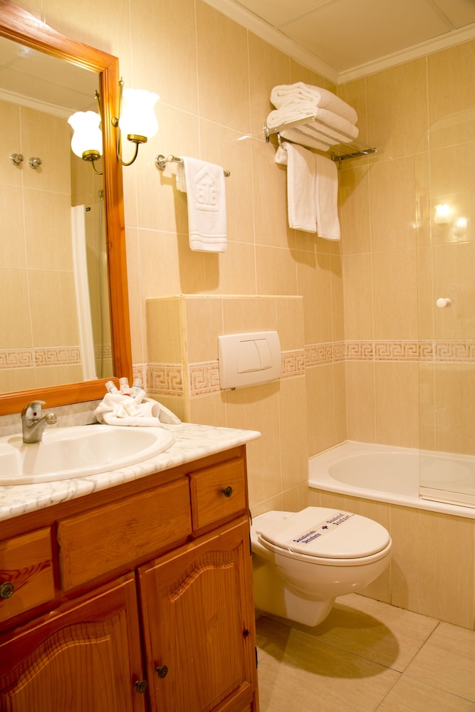 APARTHOTEL PINOSOL 33/34