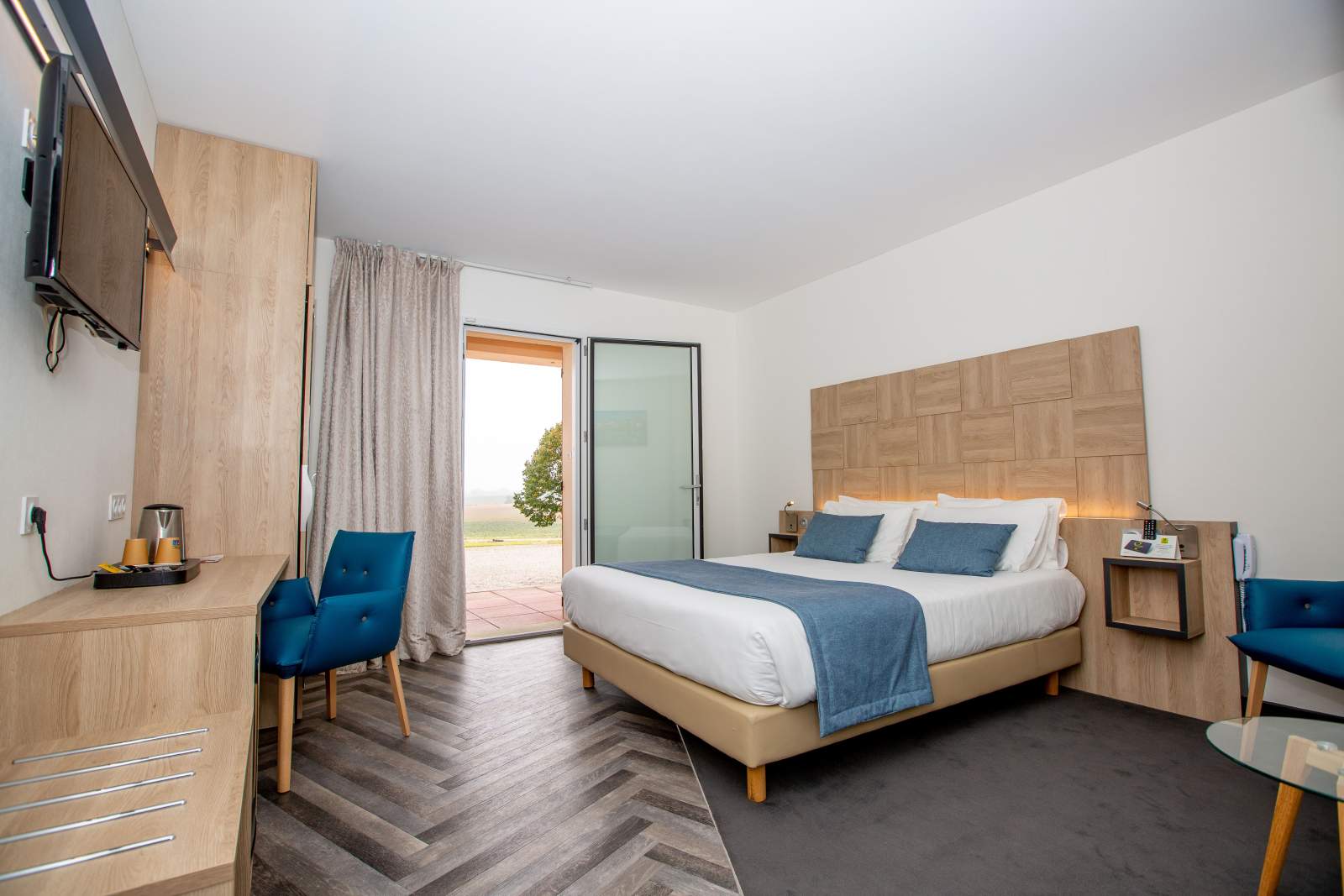 HOTEL LE VAL MORET 3/19