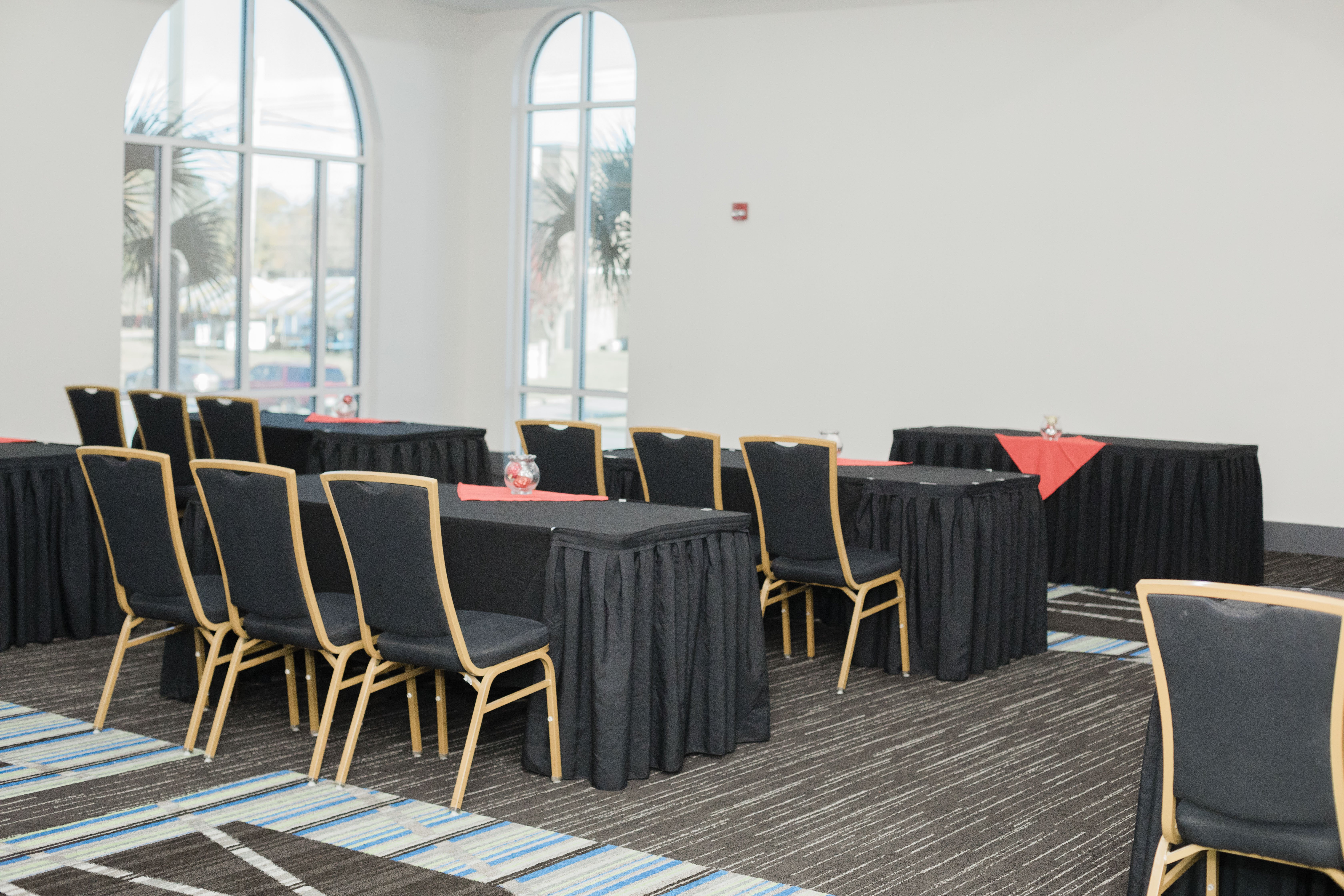 Holiday Inn Express Hotel And Suites Columbia Fort Jackson 48/49