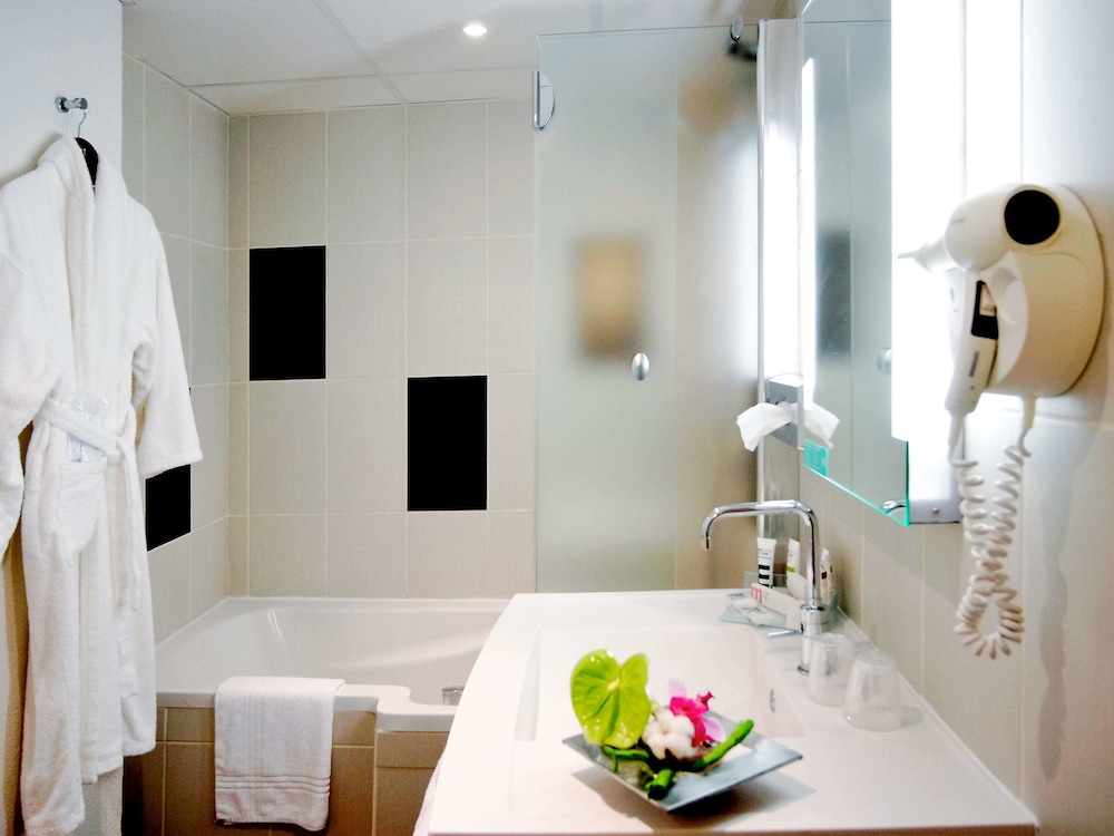 Hotel Mercure Abbeville Centre - Porte De La Baie De Somme 50/50