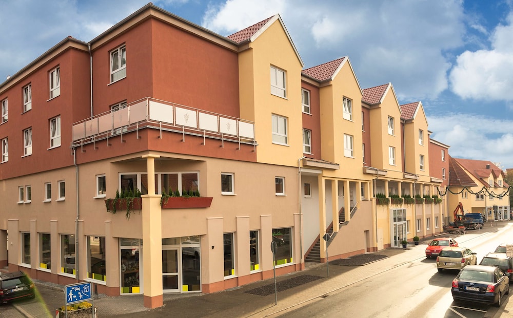 Weinhotel Kaisergarten 43/50