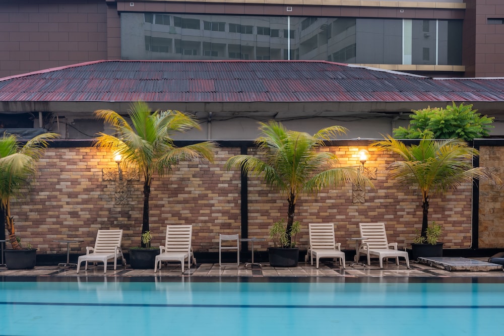 Hotel Marcopolo Jakarta 4/83