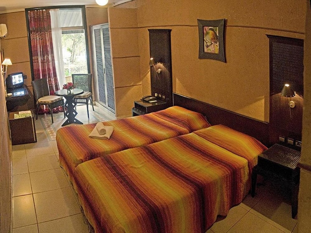 Senegambia Beach Hotel 47/73