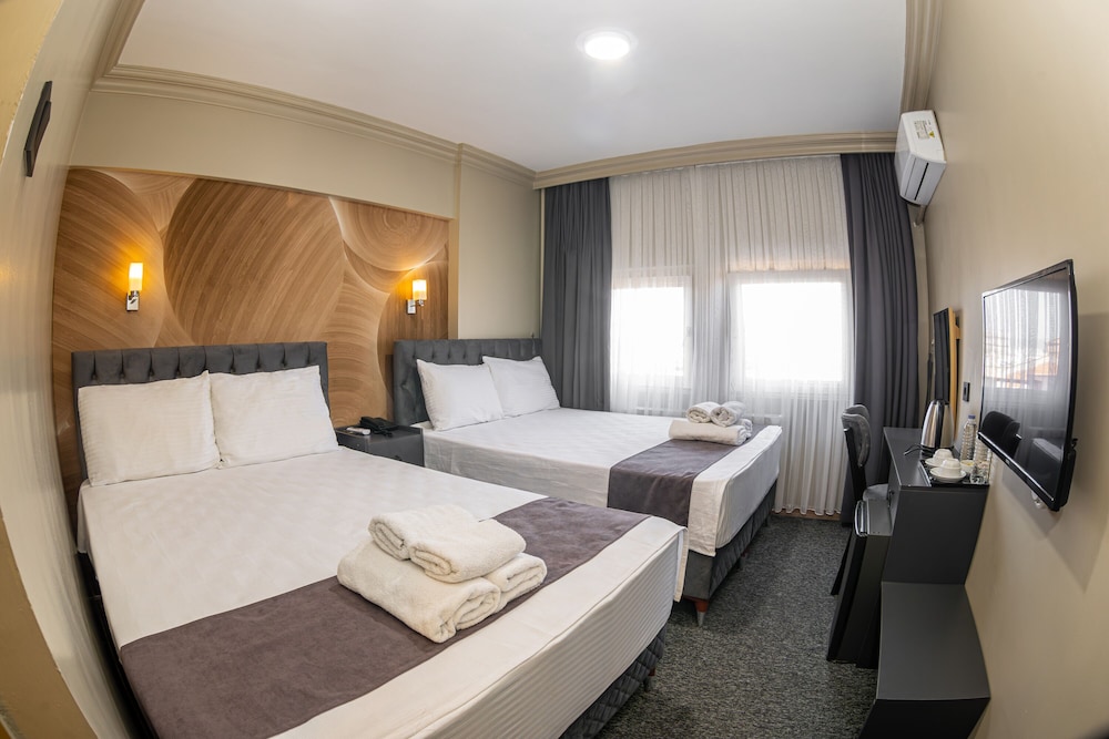 Loyal City Hotel 23/63