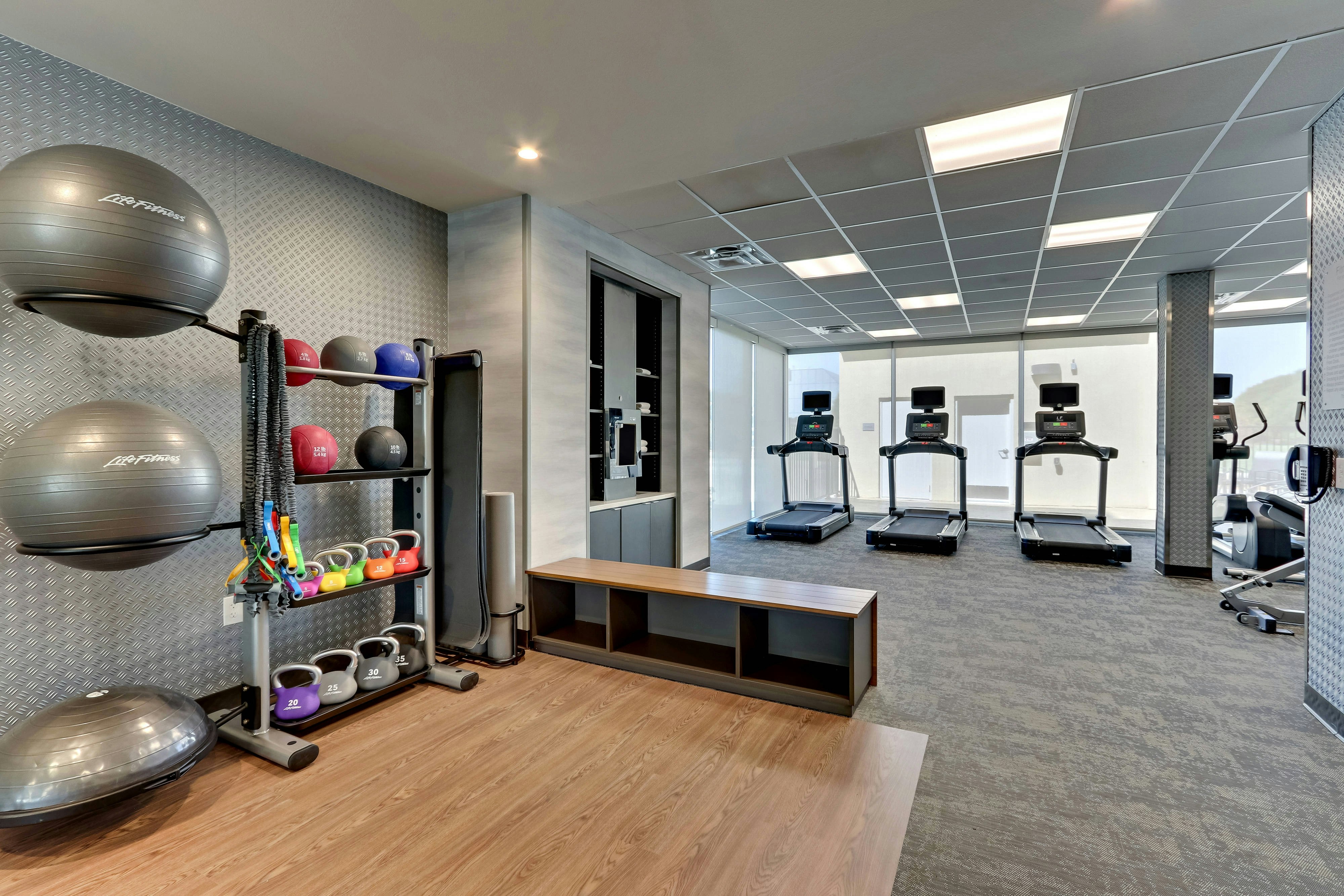 Fairfield Inn & Suites by Marriott Dallas Love Field 6/17