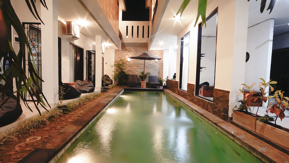 Bintang Darmawan Villa Bdv 34/38