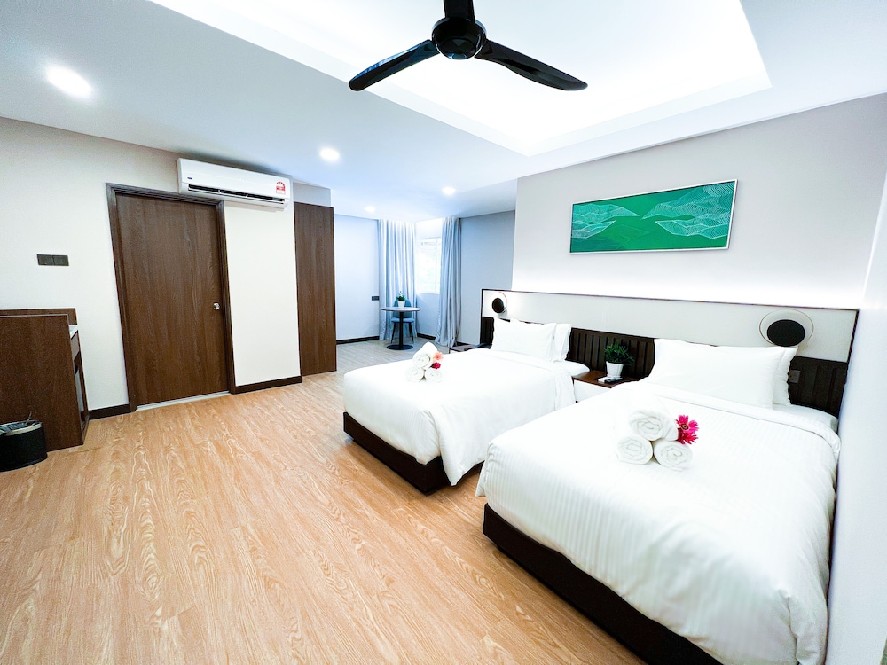 EXECUTIVE, TWIN BEDS