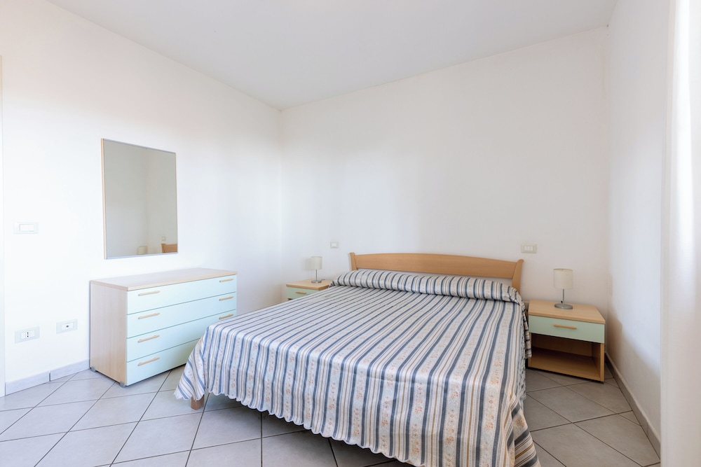 1 BEDROOM, APARTMENT