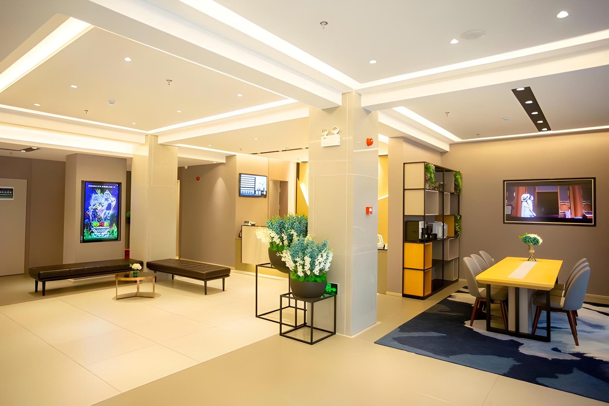 Homeinn Selected (Heihe Central Street Pedestrian Street) 16/29