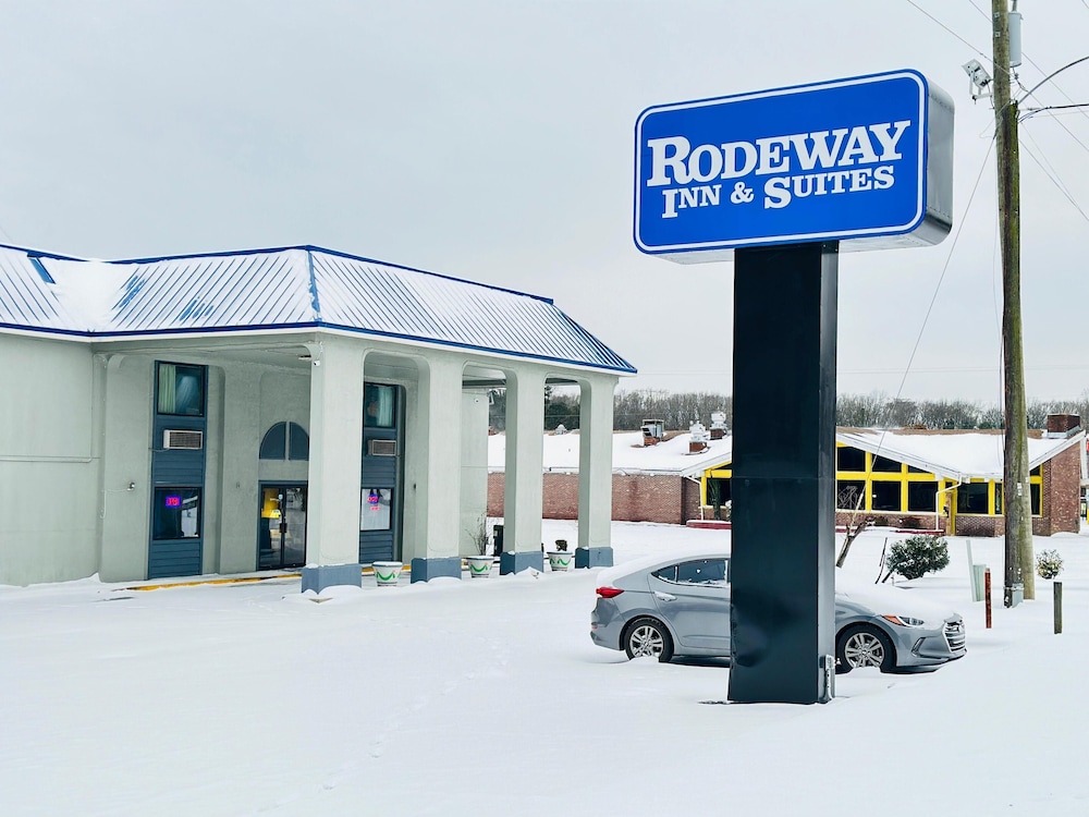 Rodeway Inn and Suites Plymouth Hwy 64 52/55