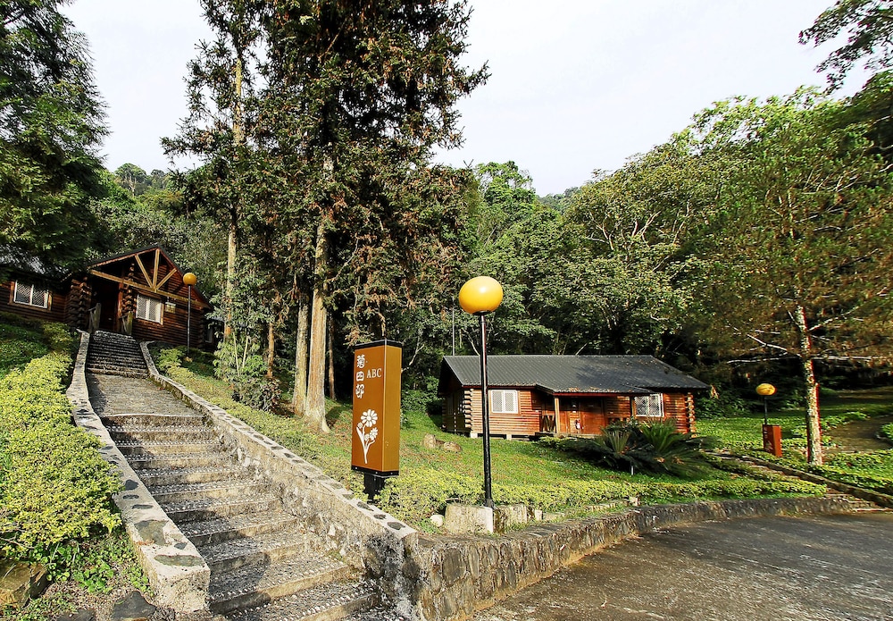 Sun Moon Lake Youth Activity Center Hostel 17/37