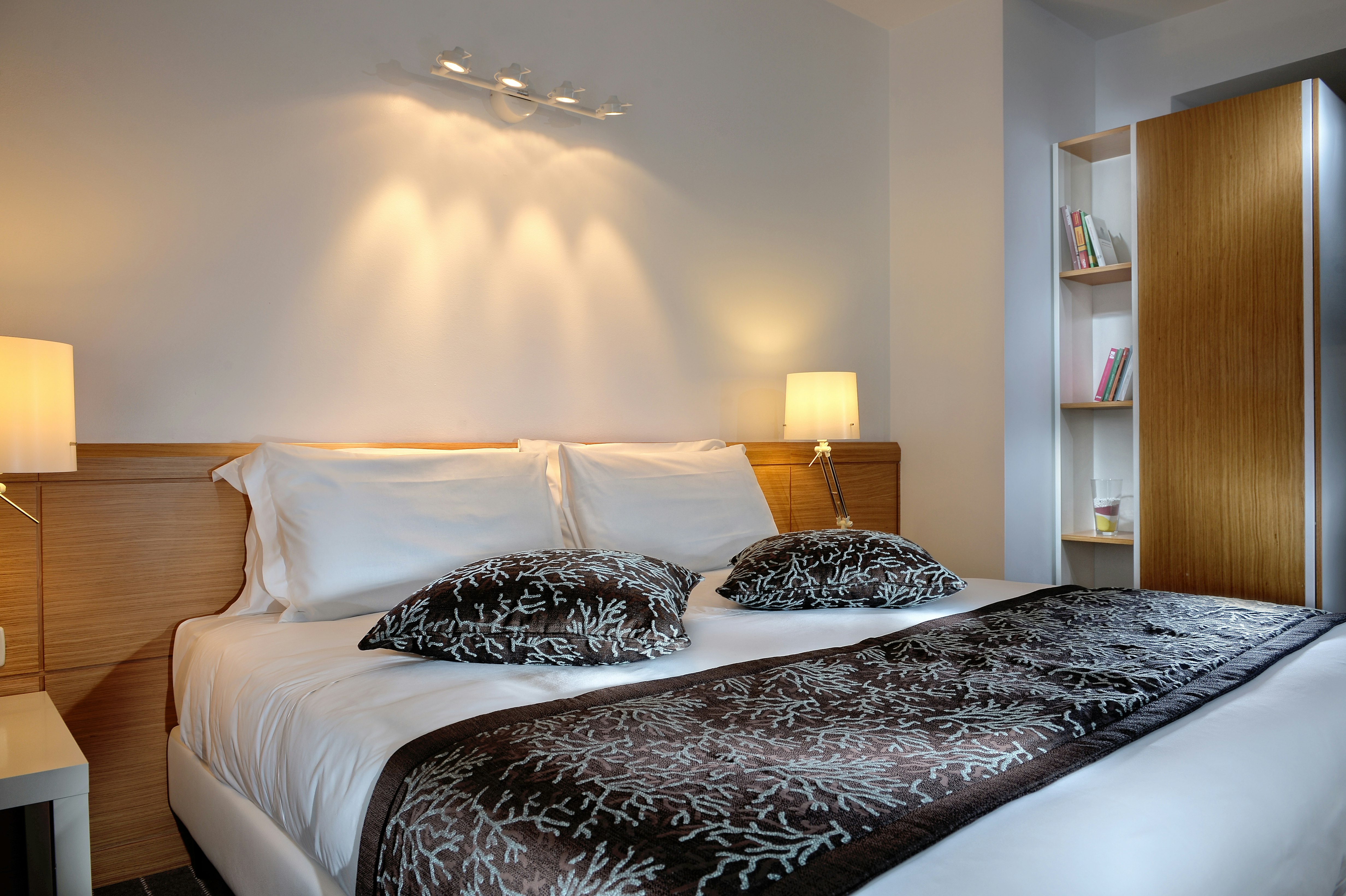 ELITE HOTEL RESIDENCE 20/69