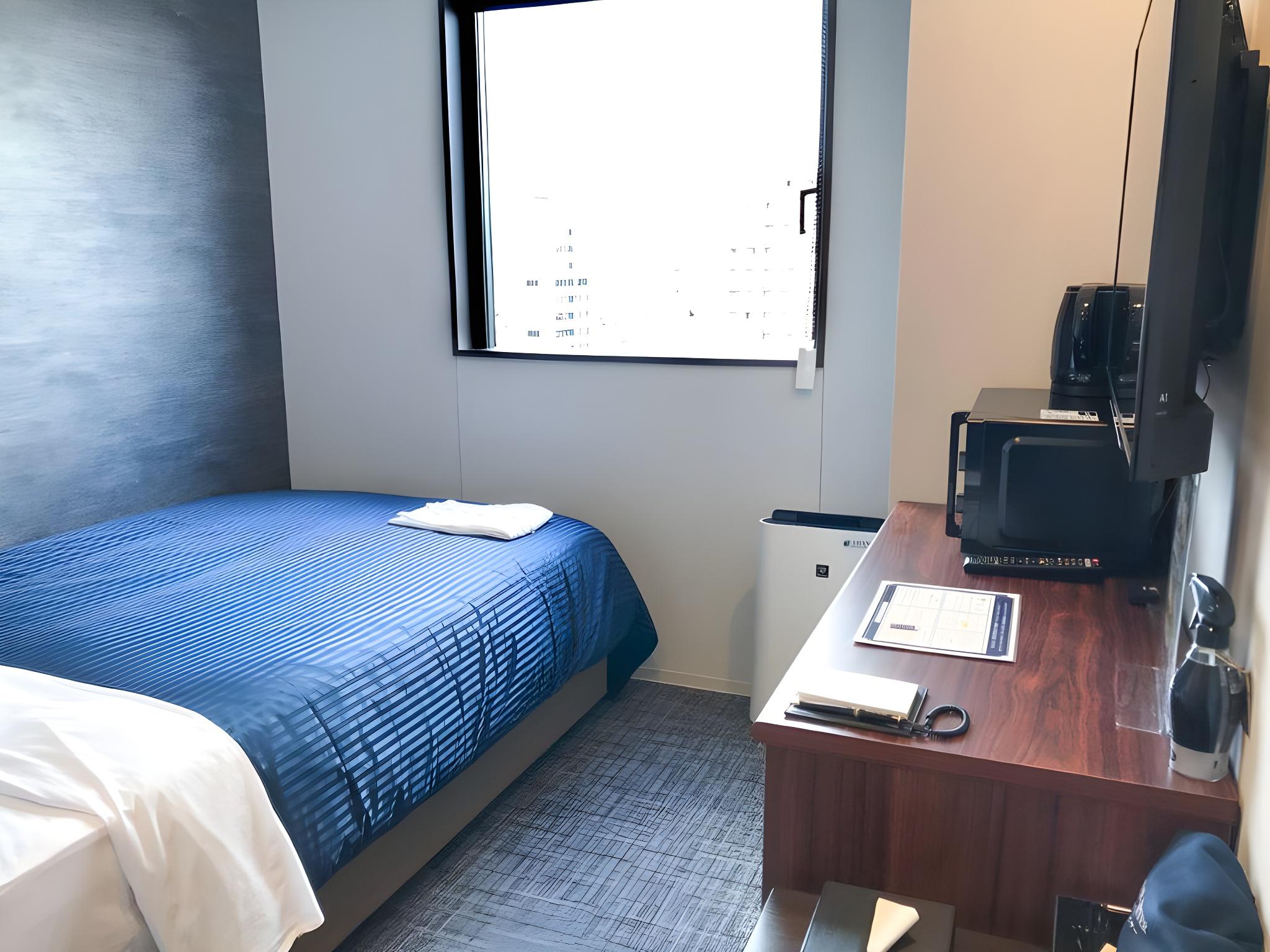 Room, Single, Semi Double Bed