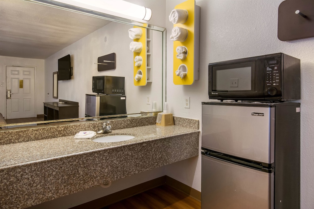 Motel6 Freeport, TX 14/54