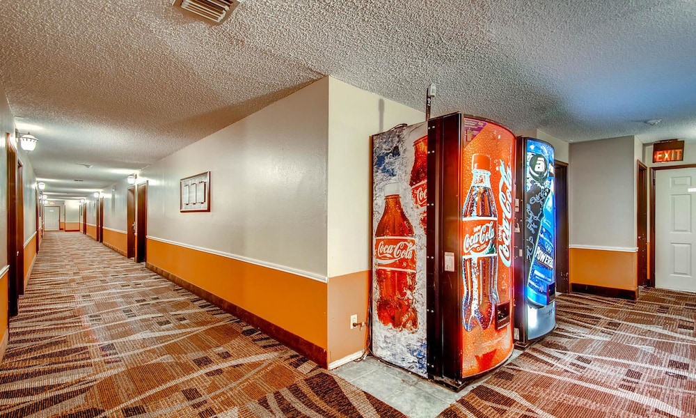 Orangewood Inn Suites Midtown 23/58