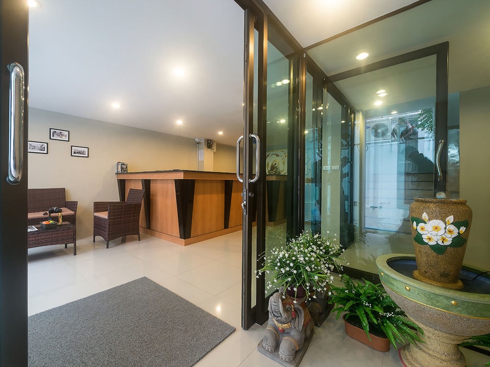 Green Leaf Hostel 4/40