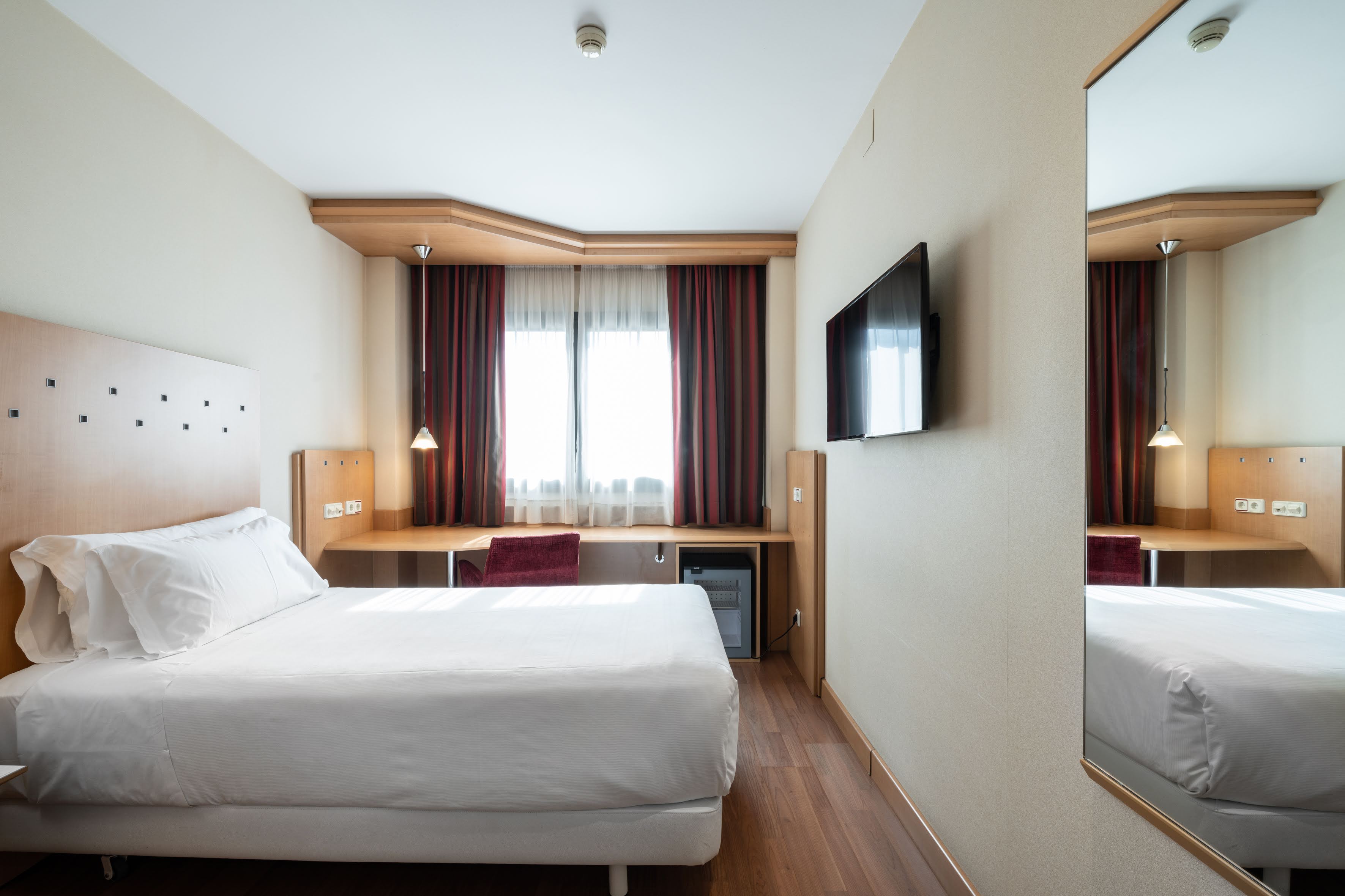Room, Single