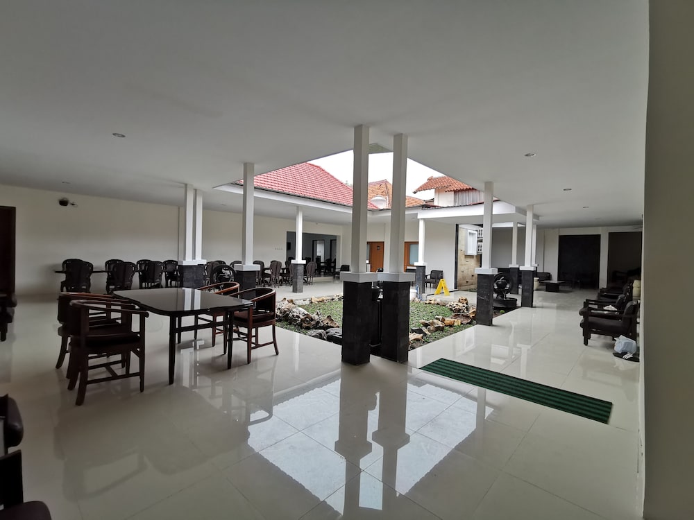 Hotel Sumaryo by ZUZU 35/43