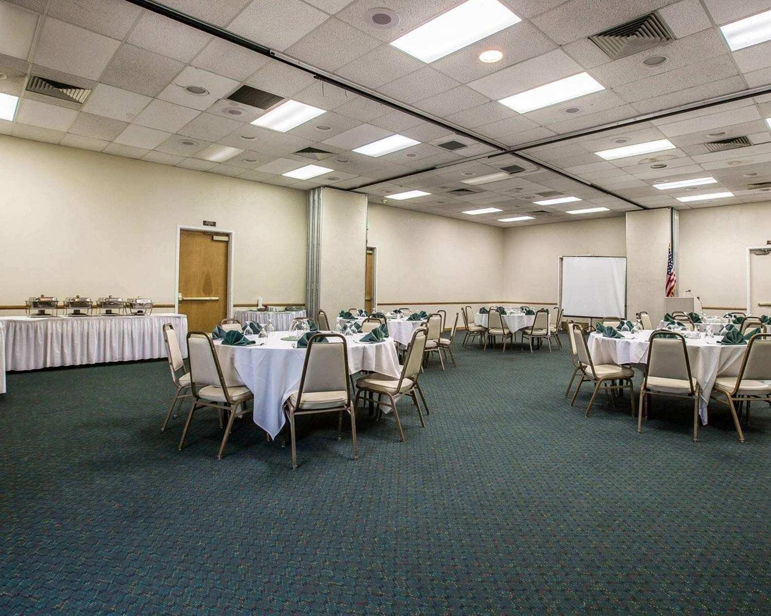 Clarion Inn Near China Lake Naval Station 37/43