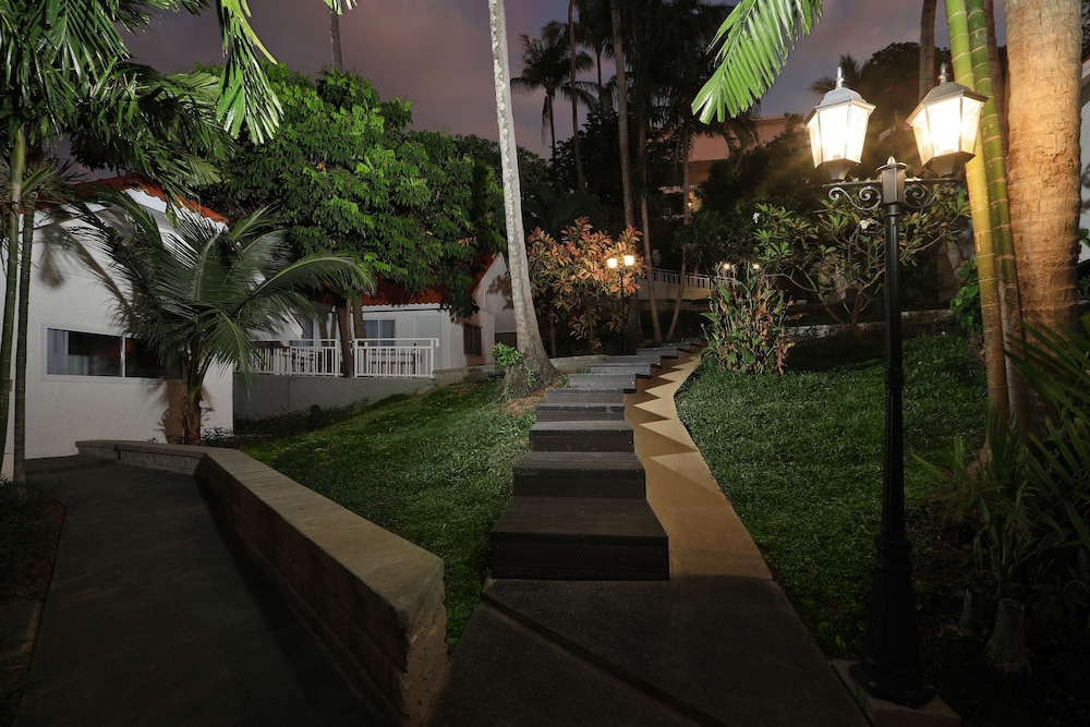 Kata White Villas 25/44
