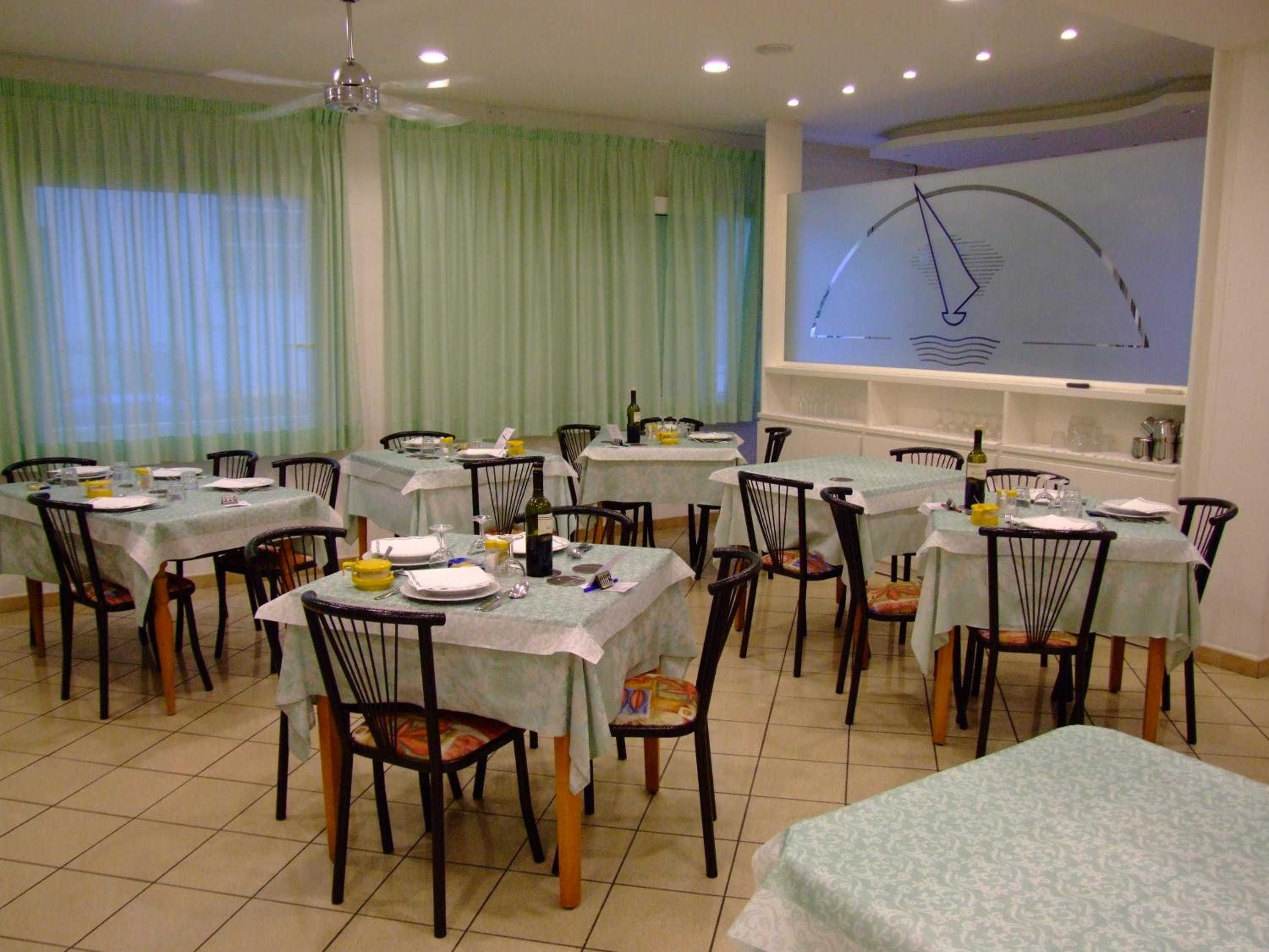 Hotel Lara 35/50