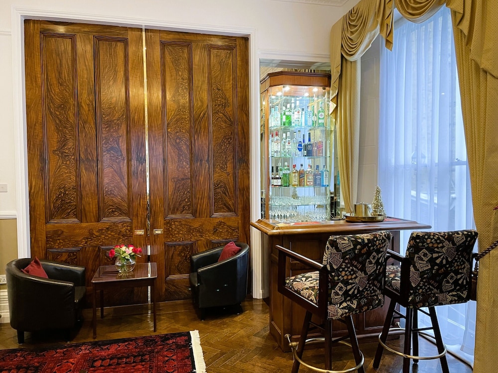 RAVNA GORA HOTEL 10/67