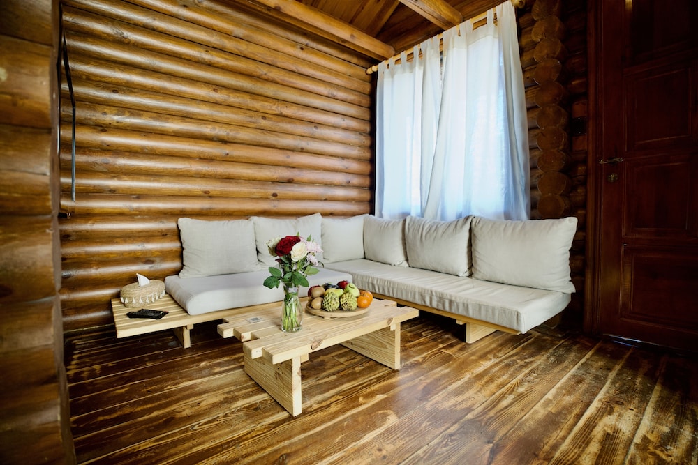 Wood Hills Hotel & Resort 51/66
