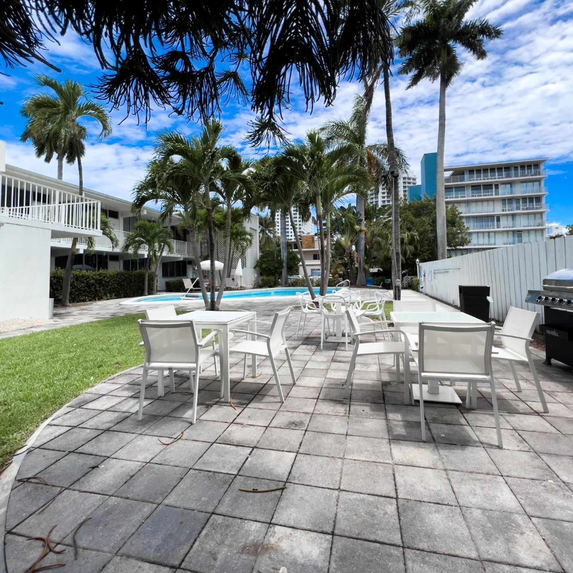 Beach Gardens A North Beach Village Resort Hotel 88/100