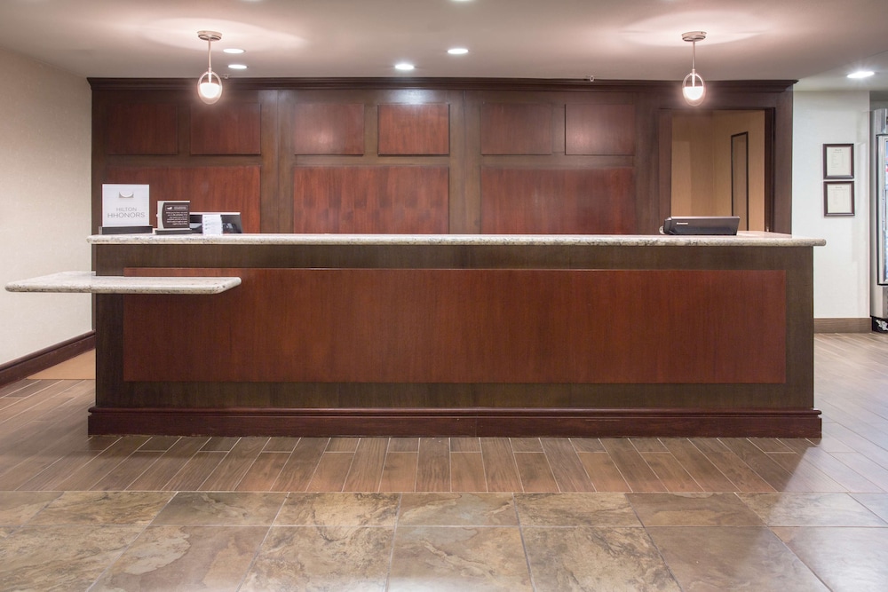 Lobby at HOMEWOOD SUITES BY HILTON PHOENIX AVONDALE, AVONDALE - AZ