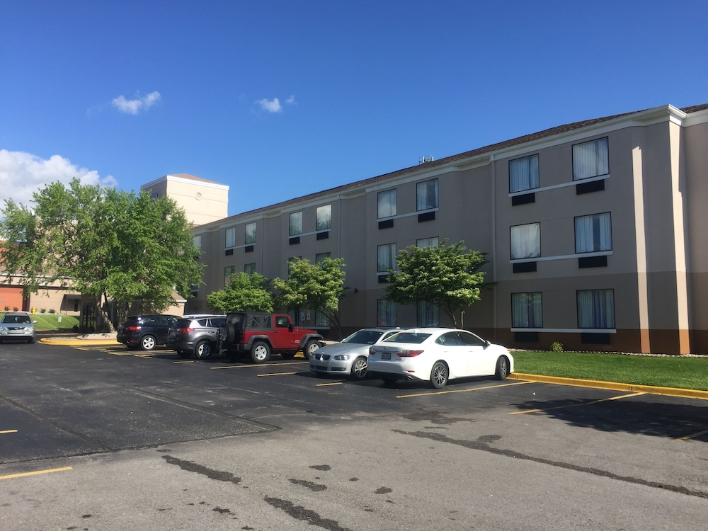 Sleep Inn Louisville East, KY 2/57