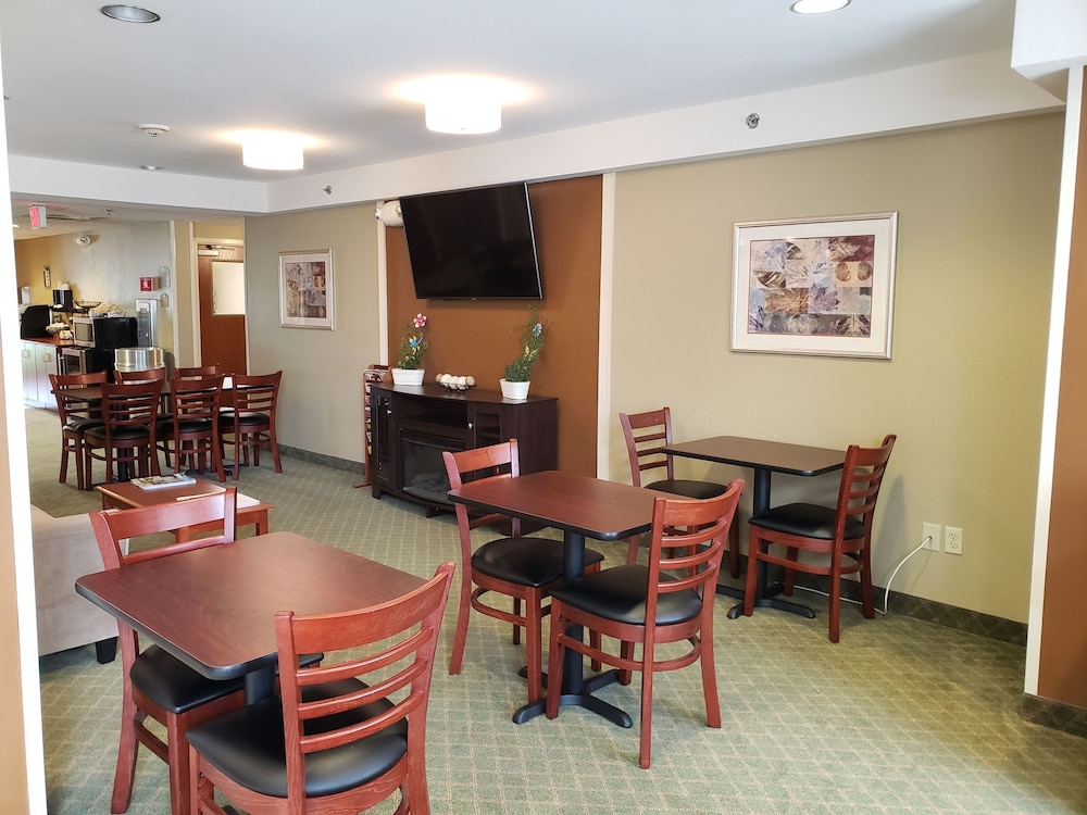 Microtel Inn and Suites Dover 22/36