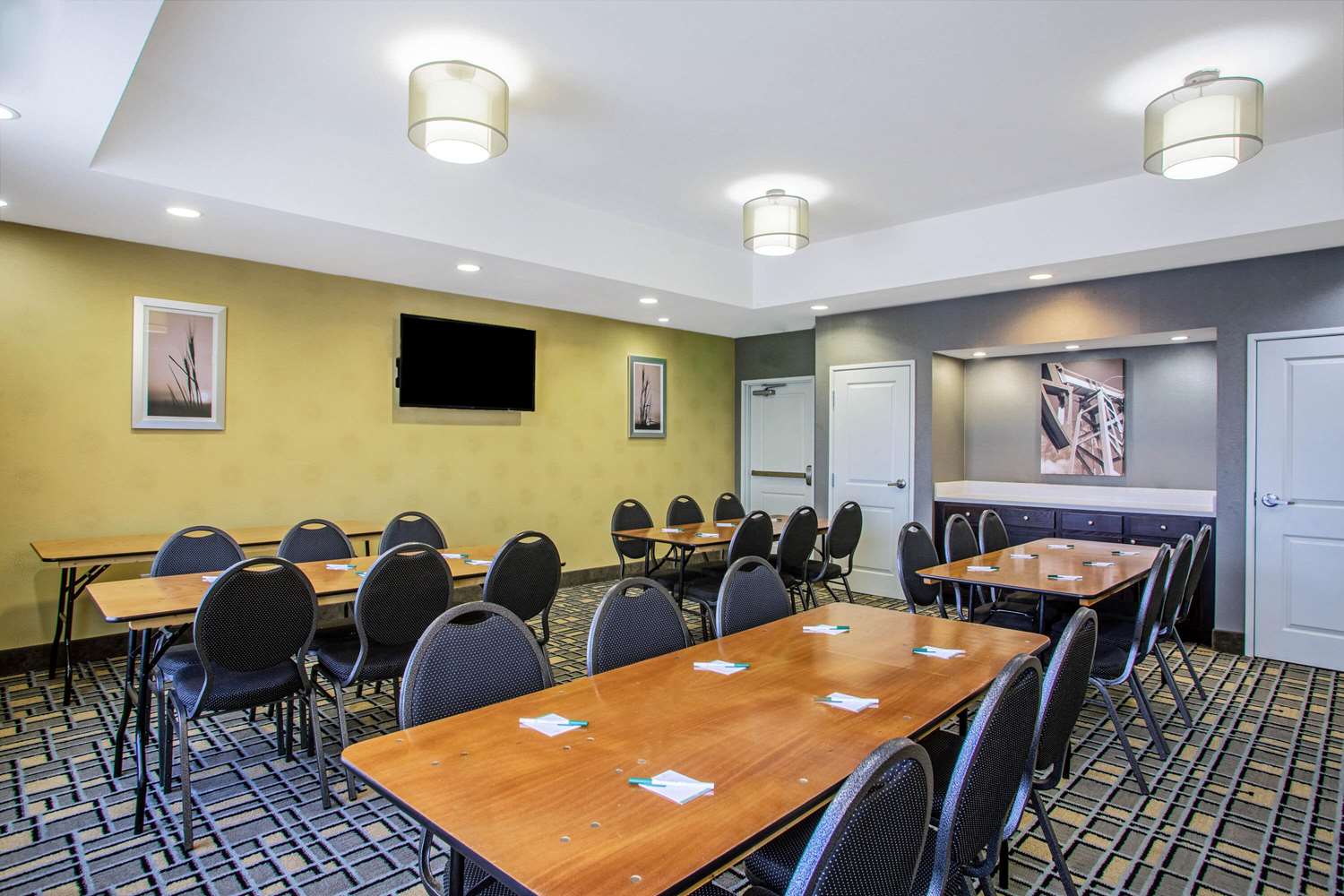 La Quinta Inn and Suites by Wyndham Karnes City - Kenedy 46/58