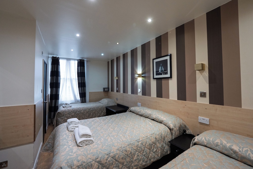 St George Paddington Hotel 18/49