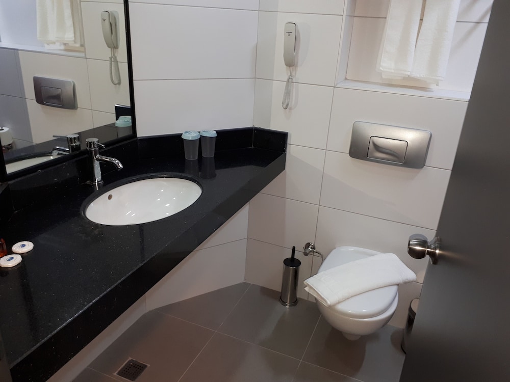 Ramira City Hotel 16 Adult Hotel 48/50