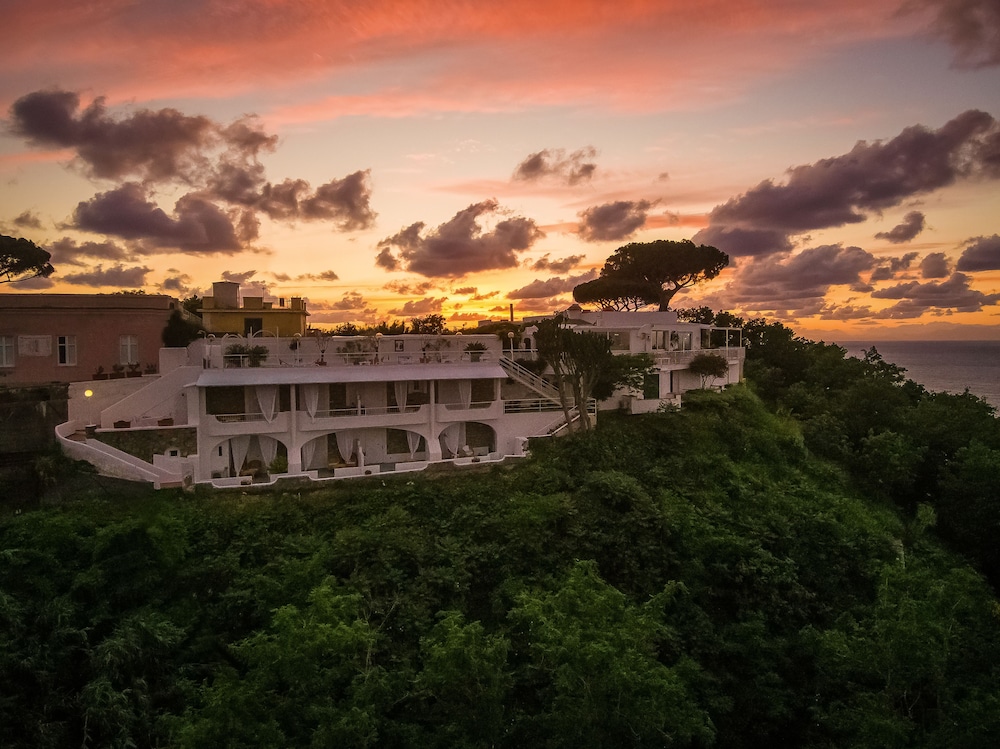 Paradise Relais Villa Janto 70/77