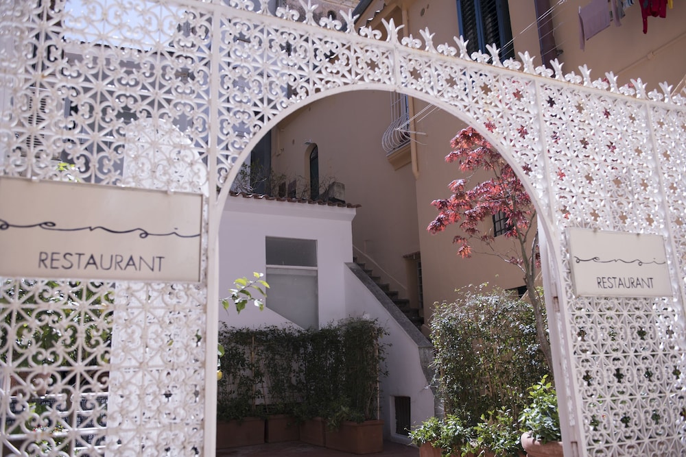 Zia Pupetta Suites 2/20